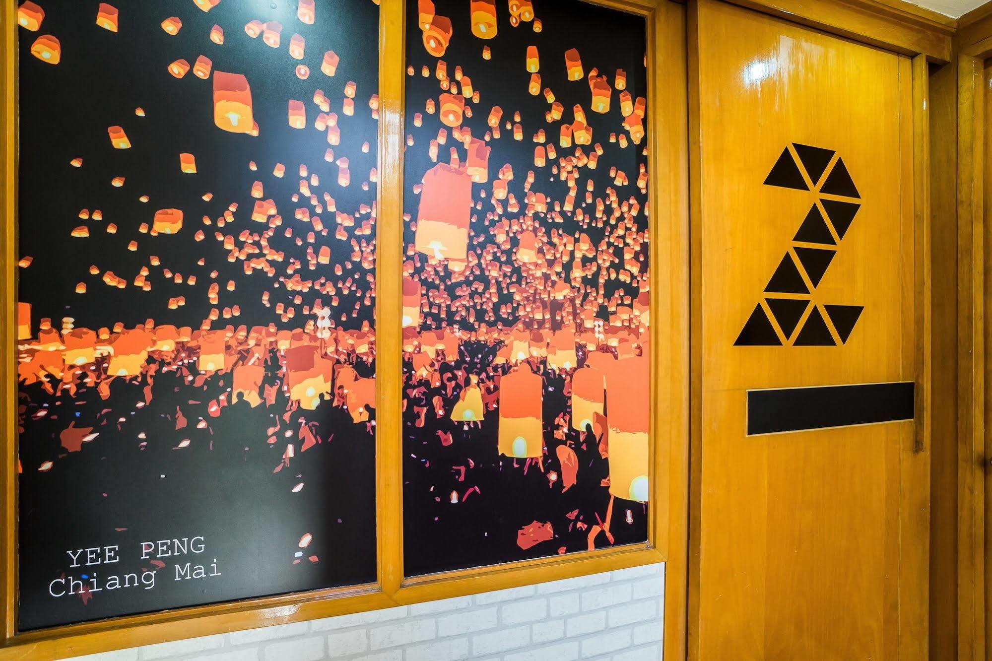 Hostel At Thonglor Bangkok Esterno foto